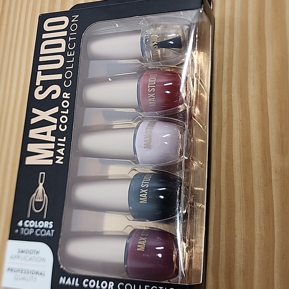 Max Studio Nail Color Collection - Picture 2 of 5